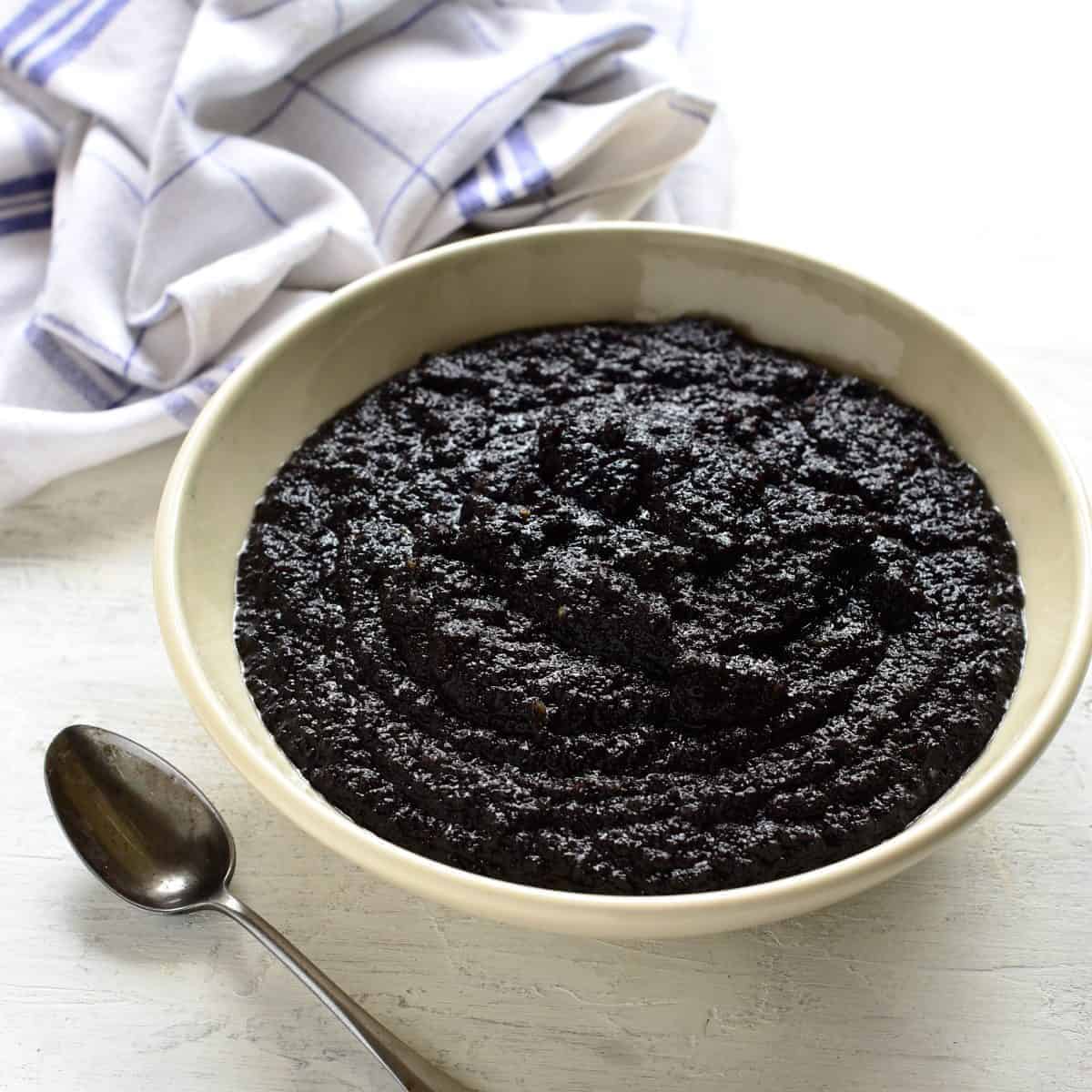 https://www.cooklikeczechs.com/wp-content/uploads/2020/03/poppy-seed-filling-czech-makova-nadivka-recipe.jpg