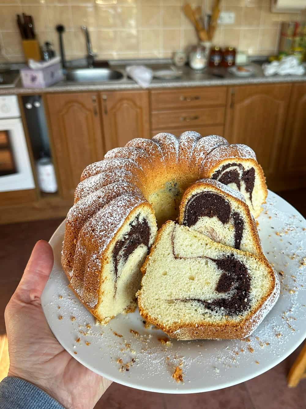Czech marbled cake (mramorová bábovka) on a plate.