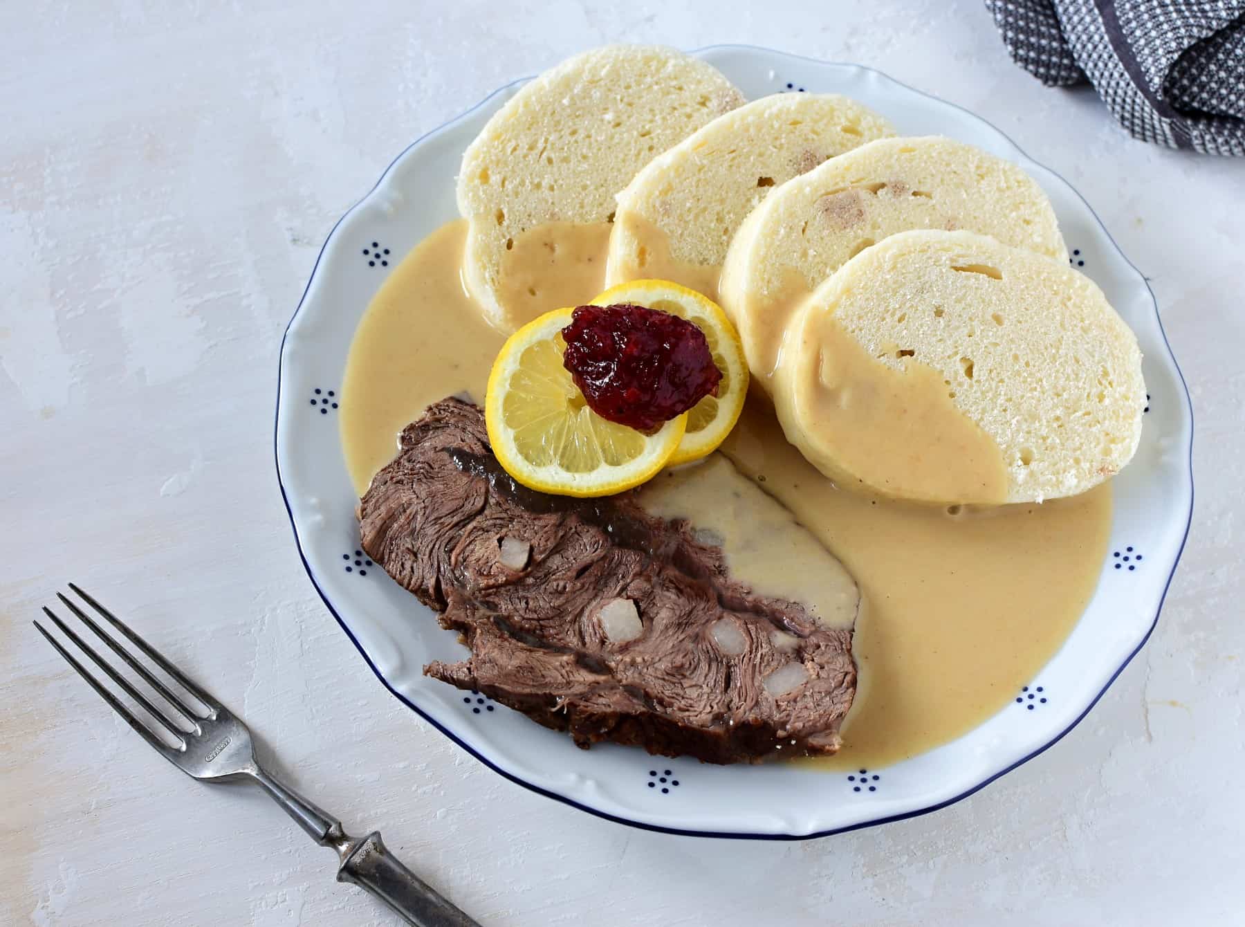 svickova na smetane