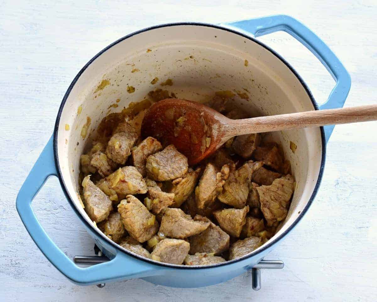 making segedinsky gulas