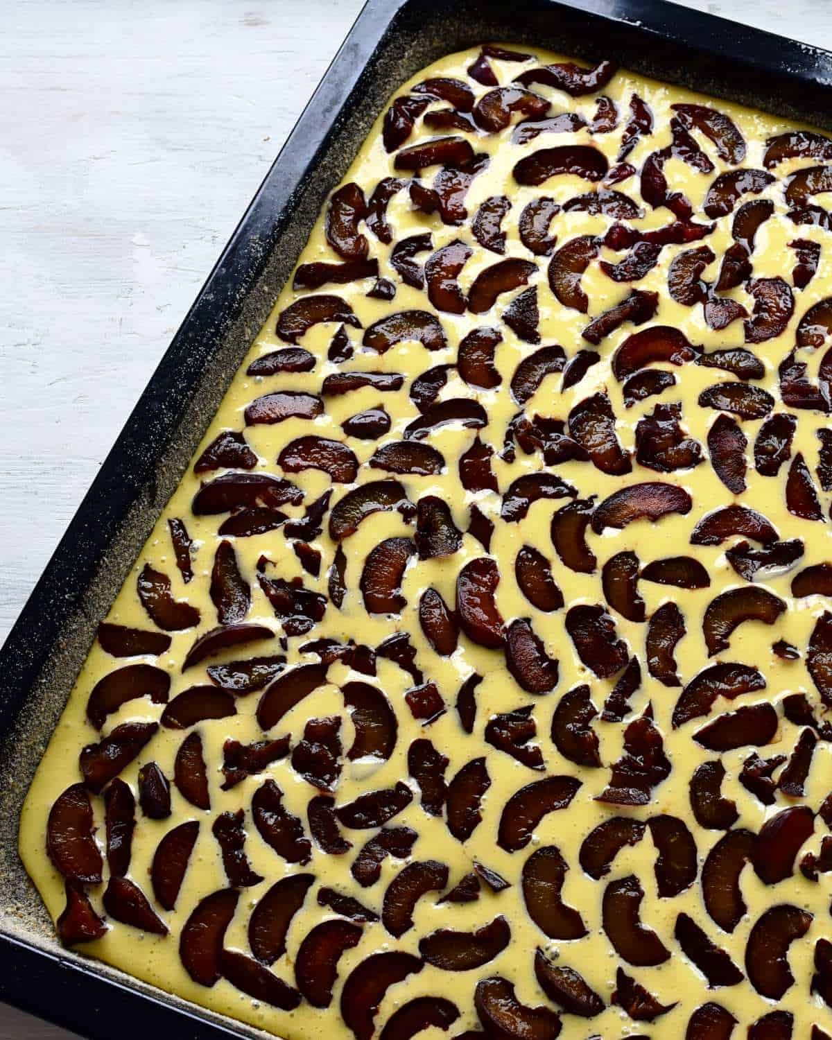 making streusel cake