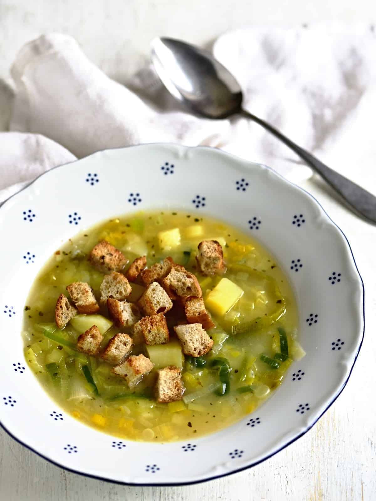 czech leek potato soup pórková polévka