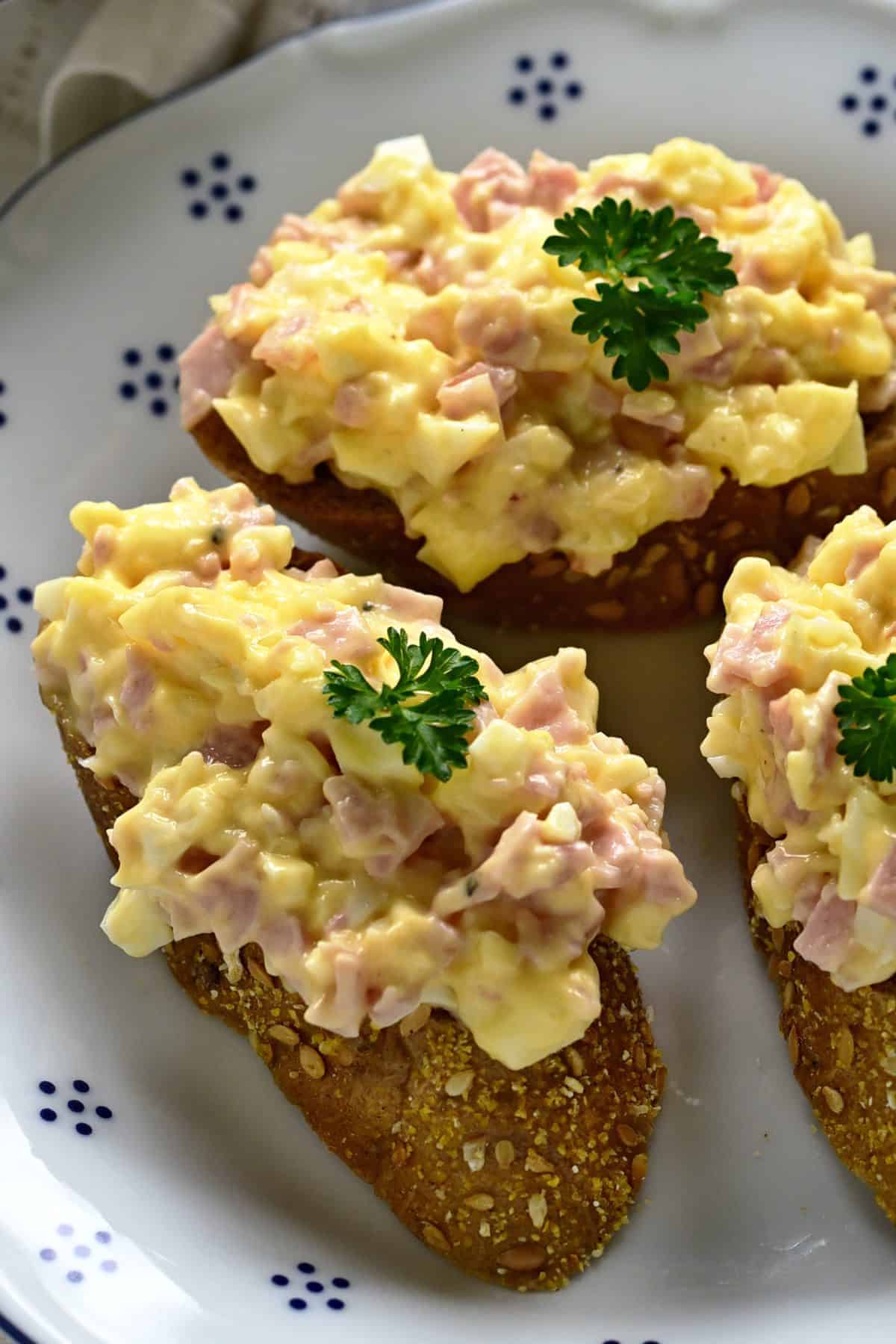 czech hermelínová pomazánka spread on baquette slices