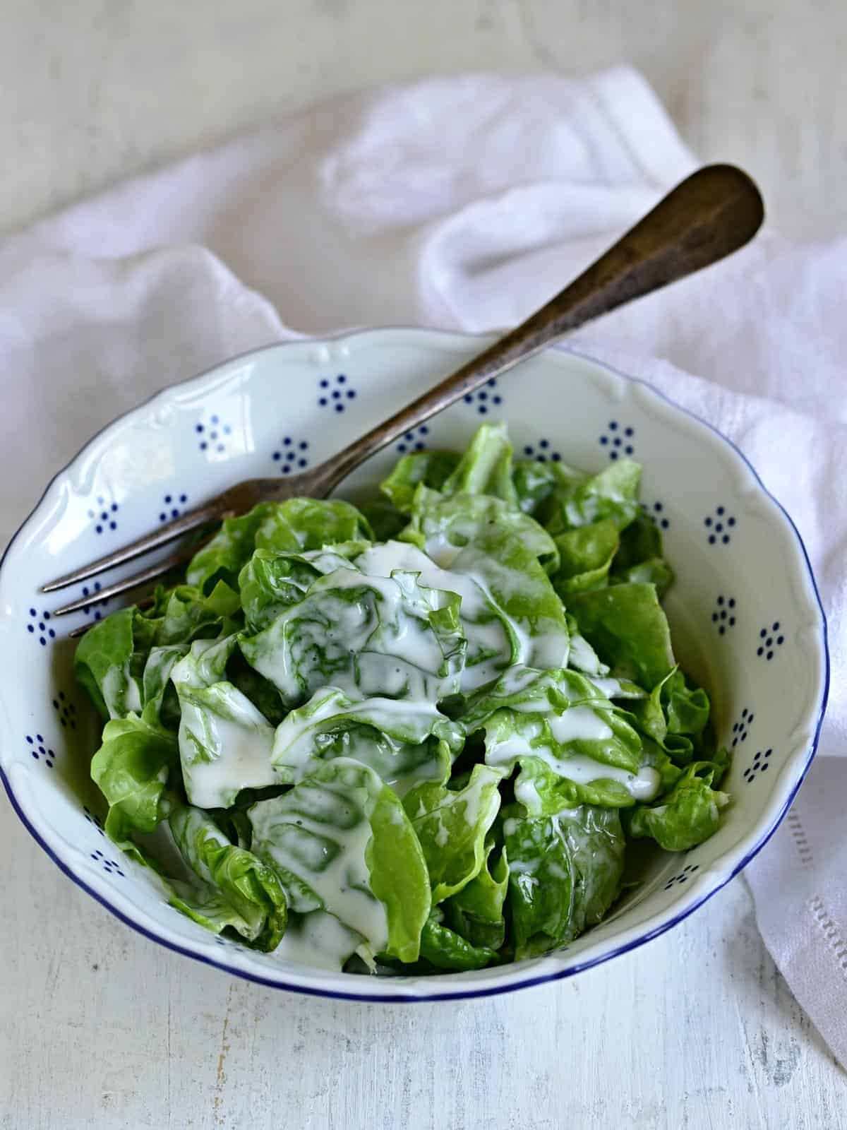 head lettuce with buttermilk dressing czech hlávkový salát s kefírem