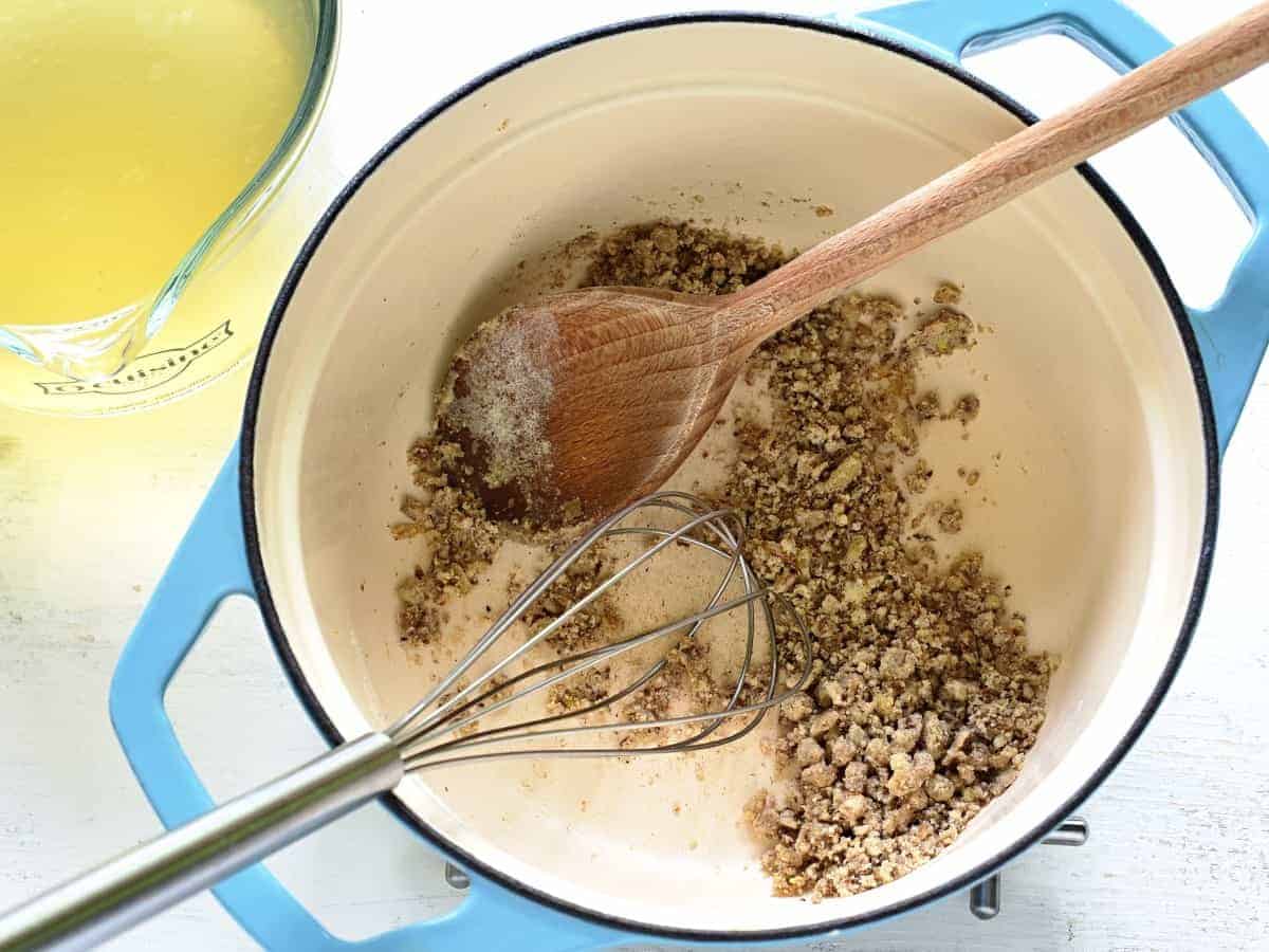 making caraway soup