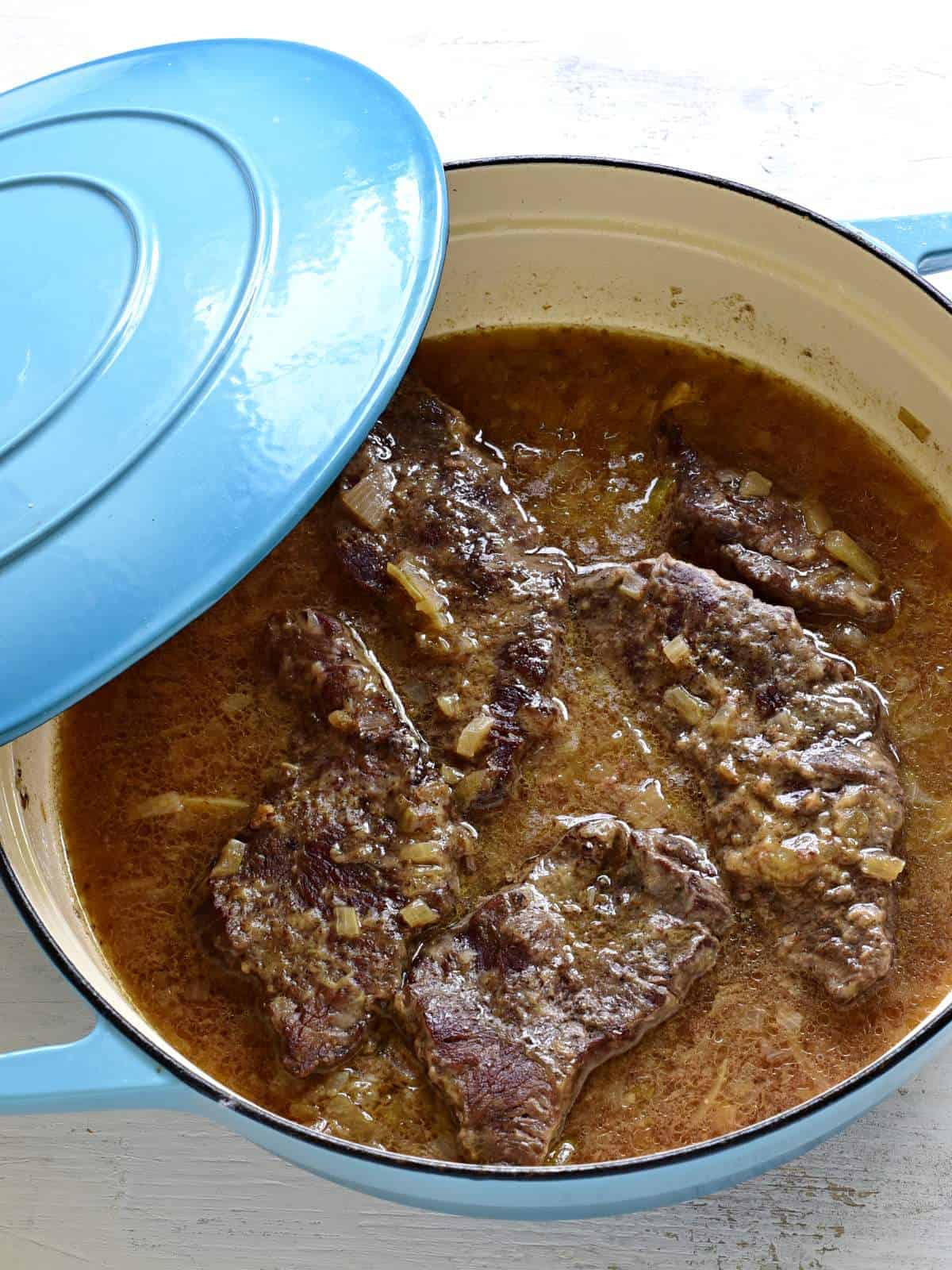 making czech roštěnky beef slices