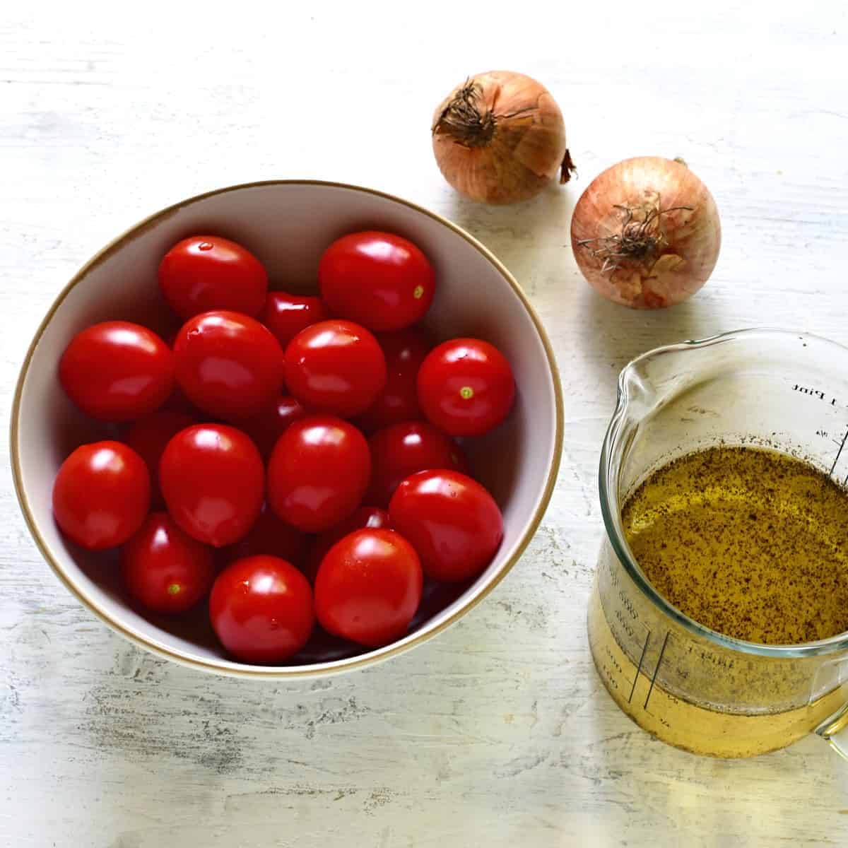 Czech tomato salad ingredients