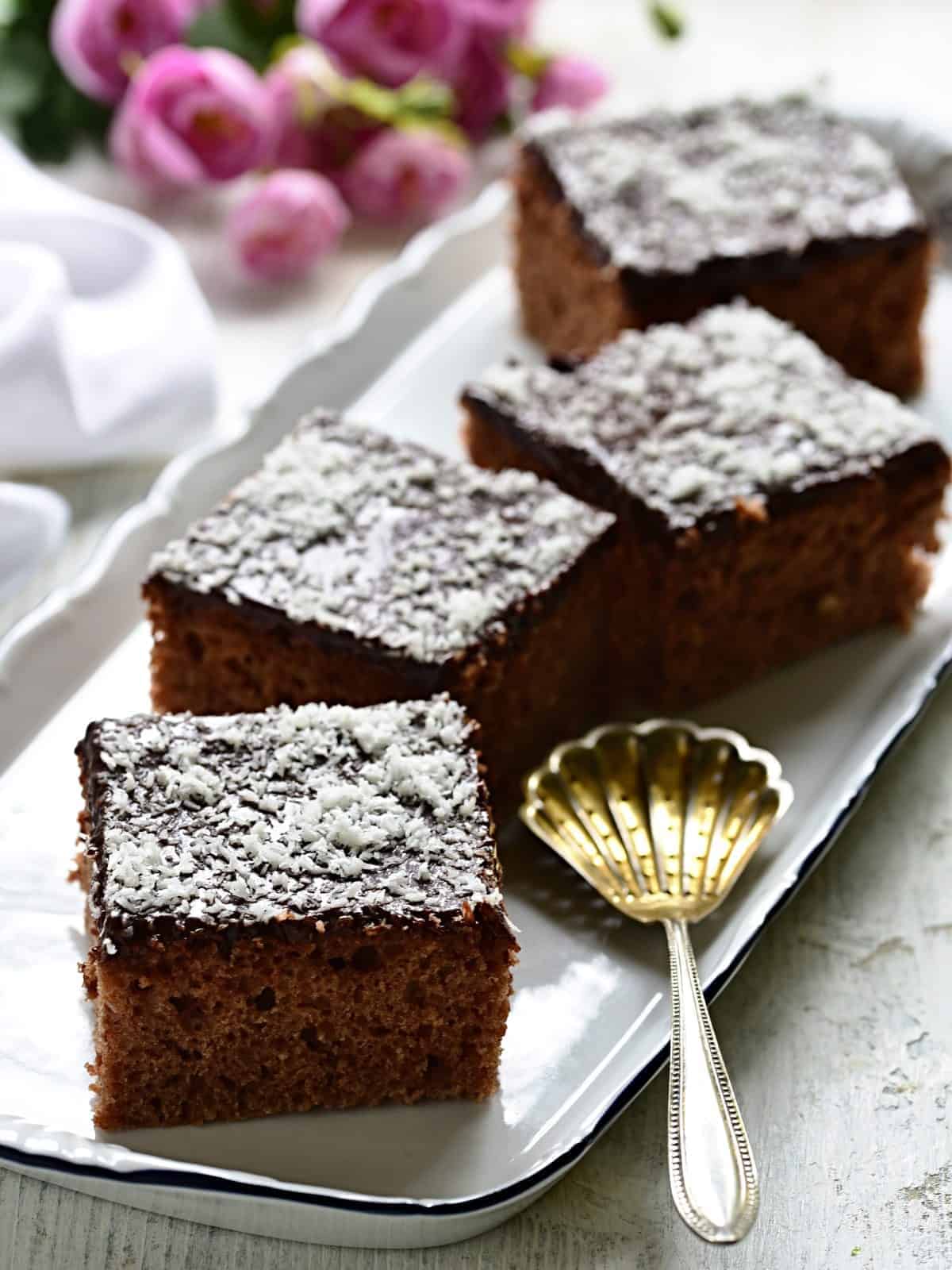 Czech buttermilk sheet cake - kefírová buchta.
