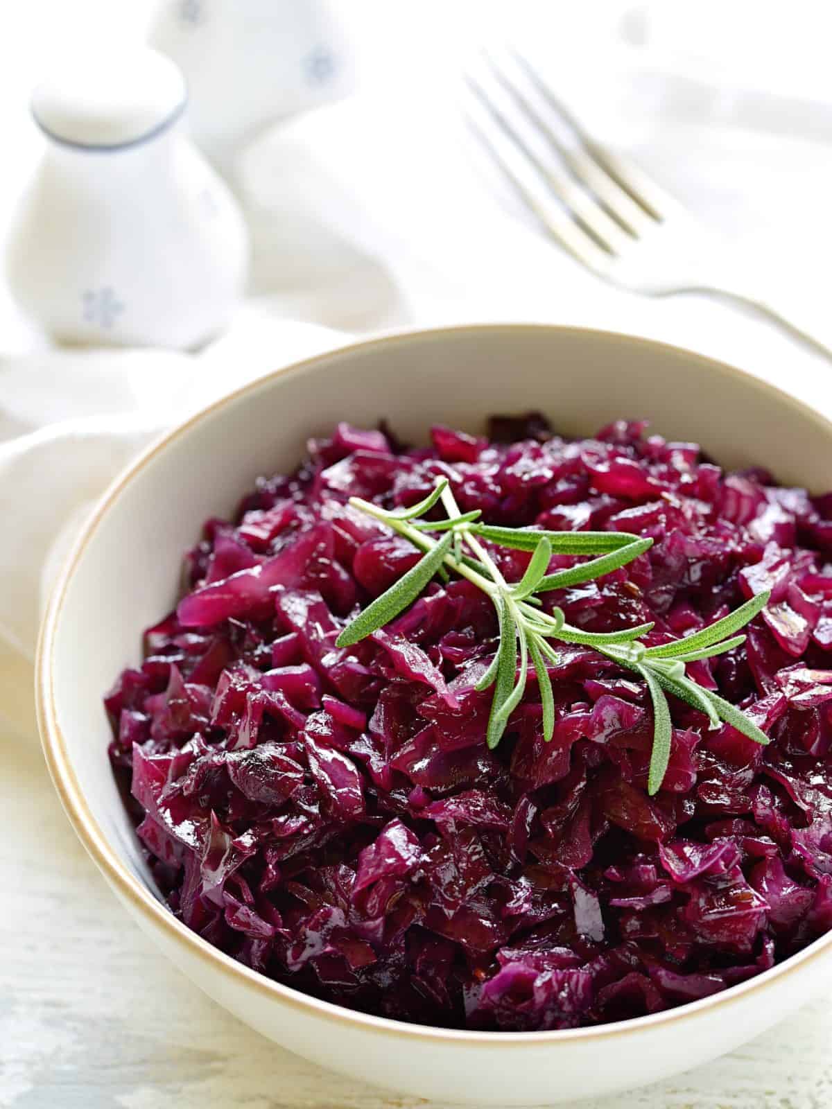 Czech braised red cabbage