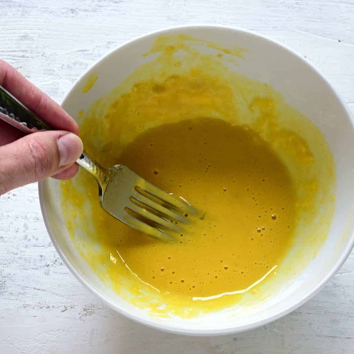 Egg batter for celestýnské nudle.