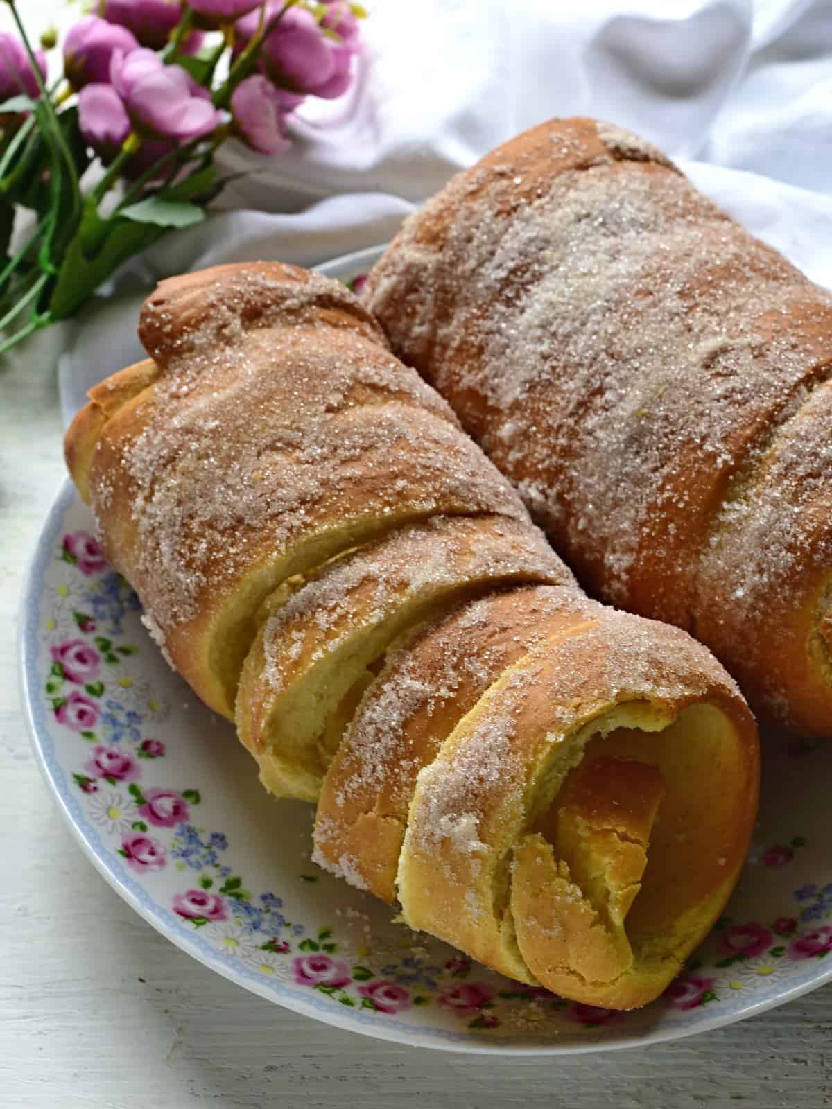 Prague trdelnik dessert.