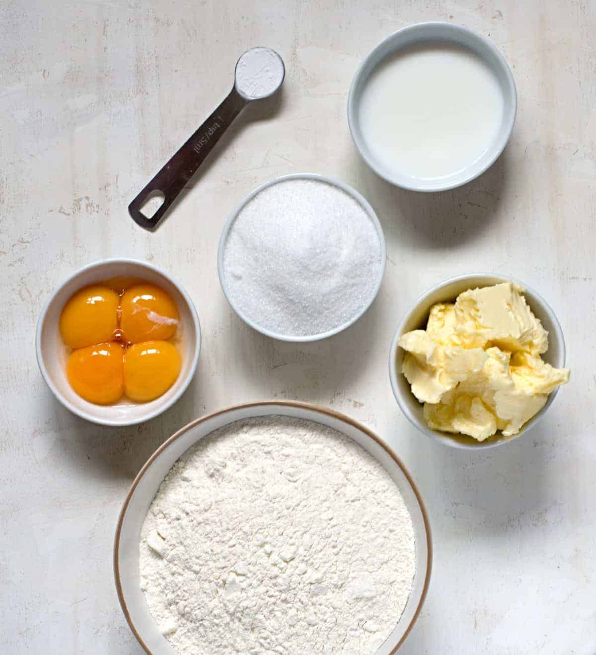 Apple slices ingredients.