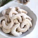 Czech vanilla Christmas crescents.