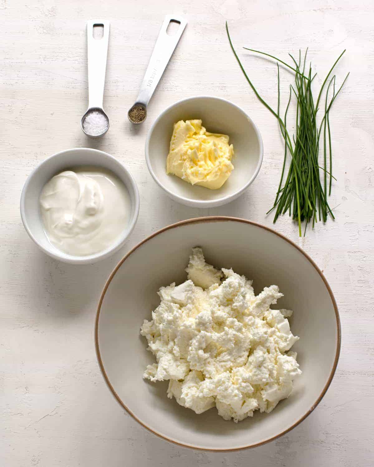 Farmers cheese spread ingredients.