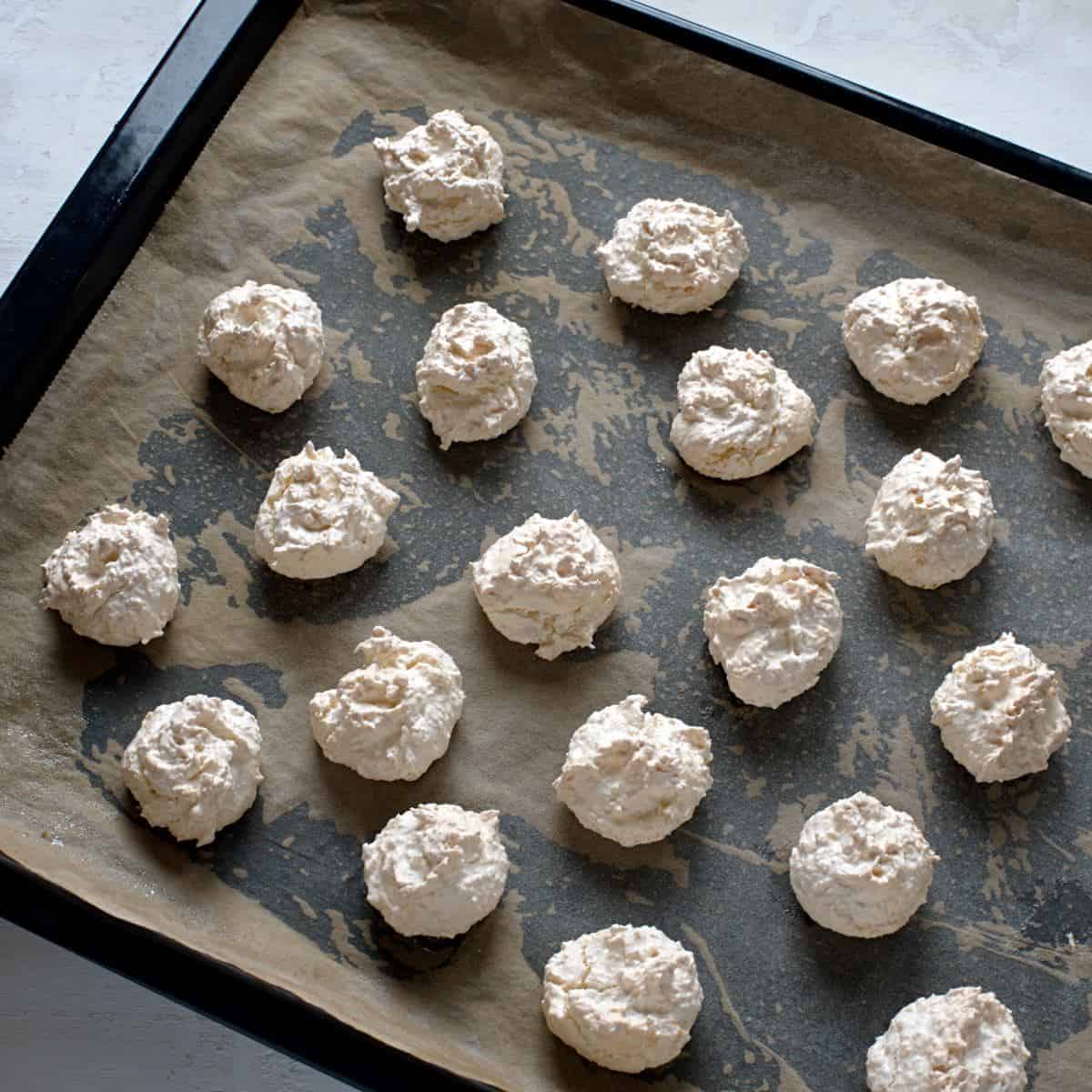 Baked coconut meringue cookies.