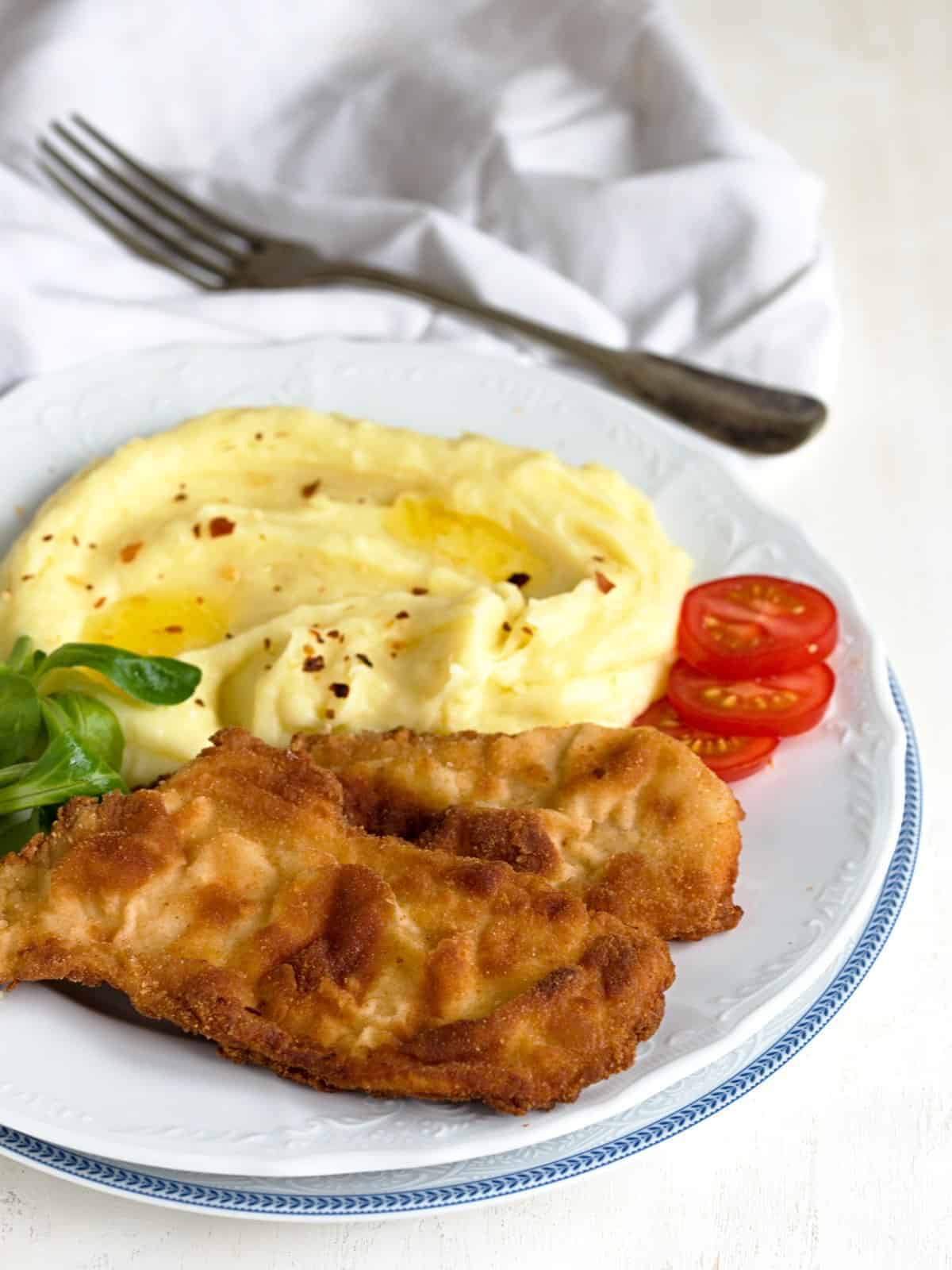 Chicken Schnitzel Czech kureci rizek.