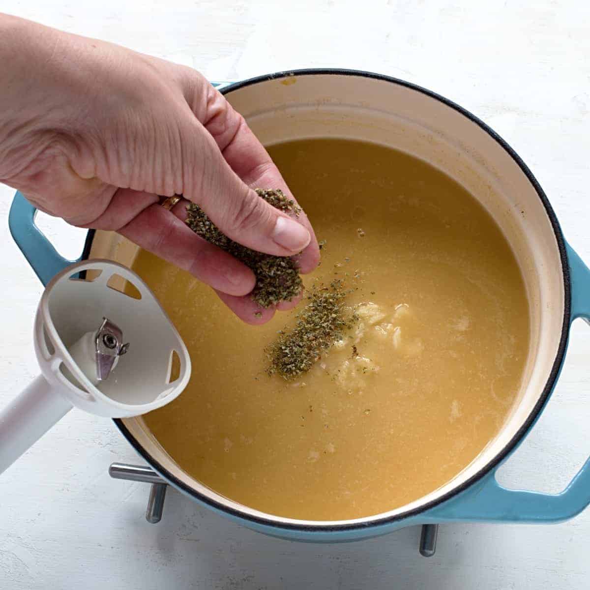 Making Czech split pea soup - hrachova polevka.