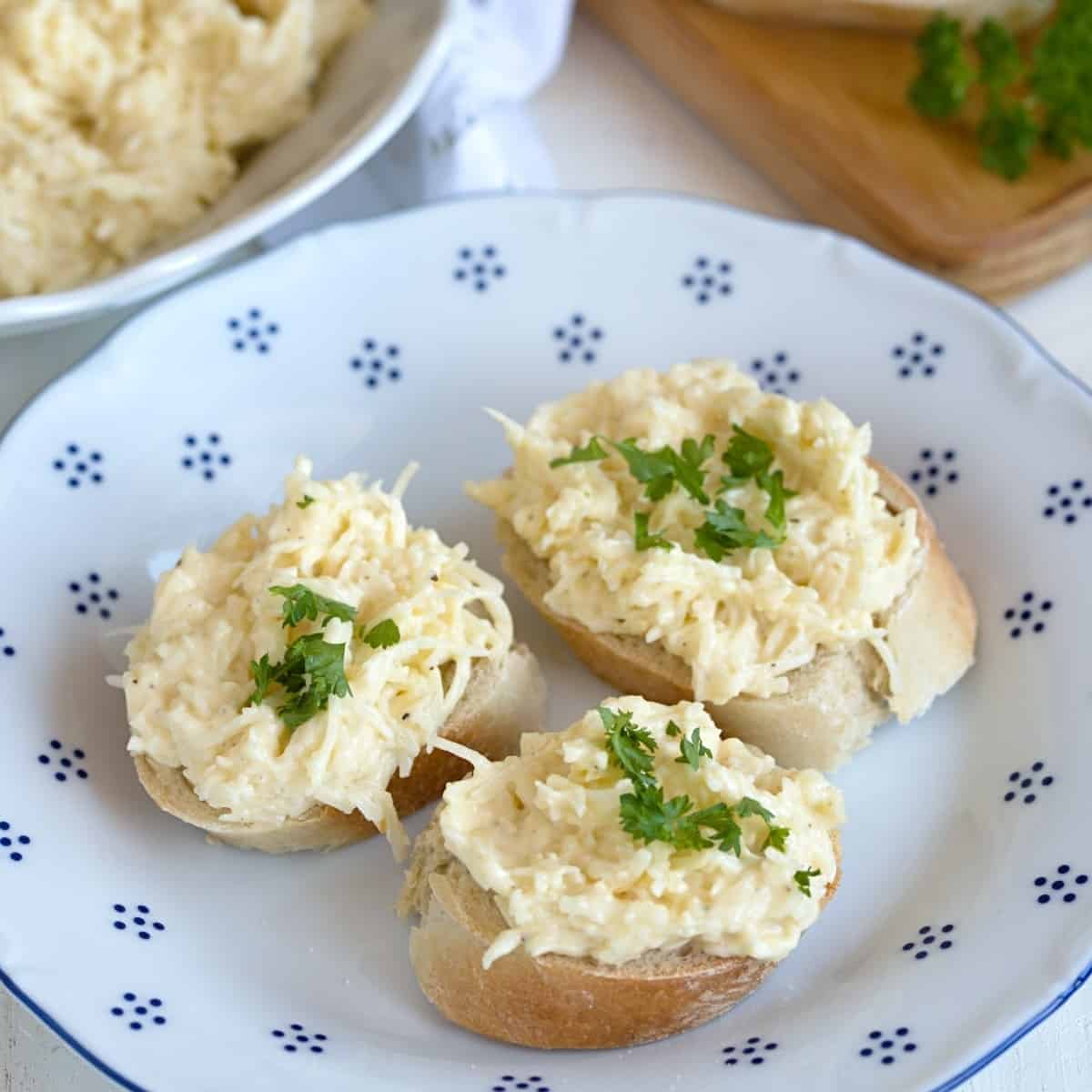 Czech Garlic Cheese Spread Česneková pomazánka Cook Like Czechs