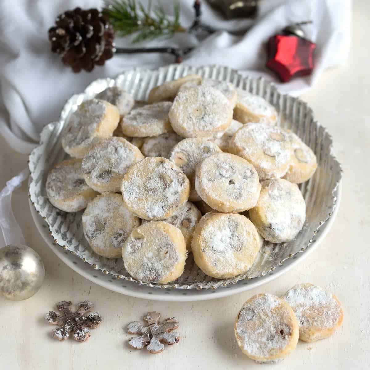Czech Christmas Masaryk cookies served on a festive tray.