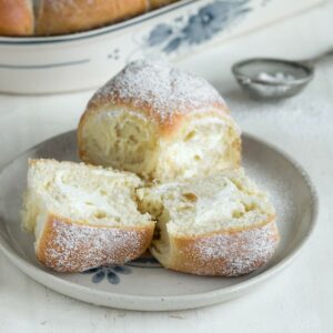 Bohemian buchty buns filled with cottage filling.