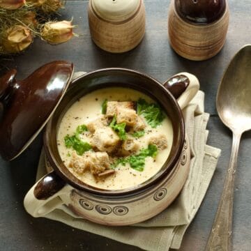 Czech beer soup (pivní polévka) served in a bowl.